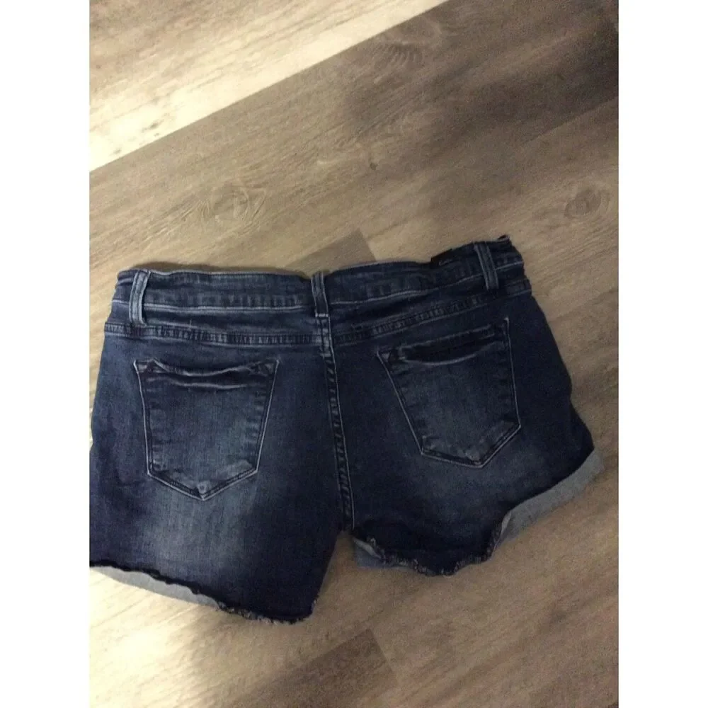 Kancan stretch cuffed shorts Size 15 31
